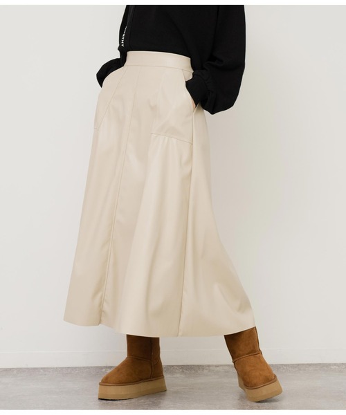 ANAP（アナップ）の「フェイクレザーフレアスカート（スカート・レディース・ブラック/ライトベージュ・FREE）」の8枚目の写真