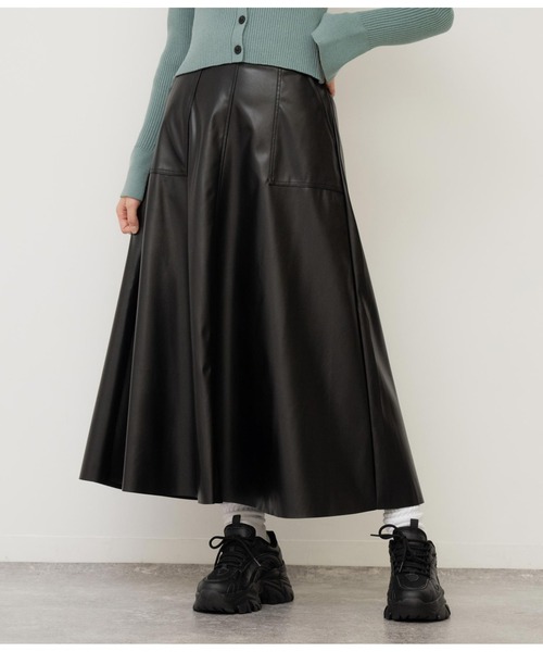 ANAP（アナップ）の「フェイクレザーフレアスカート（スカート・レディース・ブラック/ライトベージュ・FREE）」の20枚目の写真