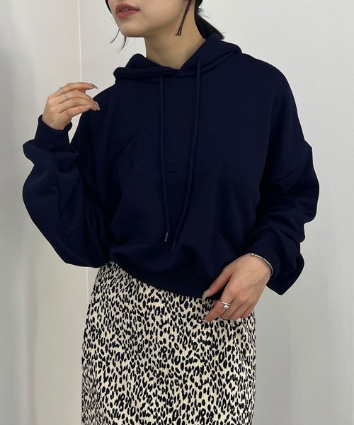 ISOOK（アイスー）の「【ISOOK / アイスー】刺繍ロゴクロップドパーカー / クロップド丈 ロゴスウェット  ZOZOTOWN限定（パーカー・レディース・ネイビー/アイボリー・FREE）」の21枚目の写真