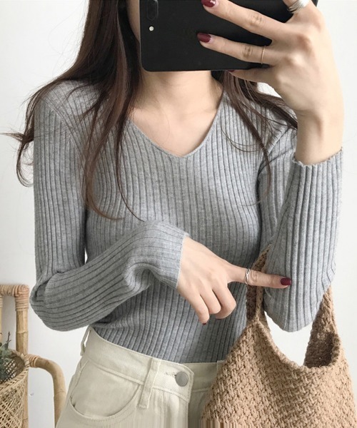 Miniministore(ミニミニストア)の「タイト リブニット vネック きれいめ(ニット/セーター・レディース・ブラック/ブラウン/ベージュ/グレー/ピンク/ホワイト/ライトブラウン・フリー)」の18枚目の写真