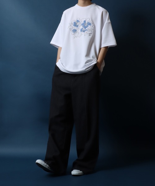 ANPAS（アンパス）の「Amunzen Flower Embroidery T-shirt/梨地 フラワー刺繍 オーバーサイズ Tシャツ 半袖（Tシャツ/カットソー・メンズ・ブラック系その他/ブラック系その他2/グレー系その他/ホワイト系その他/グレー系その他2/ホワイト系その他2・L/M）」の19枚目の写真