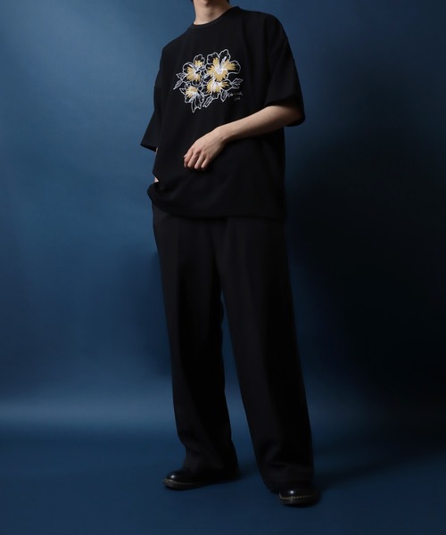 ANPAS（アンパス）の「Amunzen Flower Embroidery T-shirt/梨地 フラワー刺繍 オーバーサイズ Tシャツ 半袖（Tシャツ/カットソー・メンズ・ブラック系その他/ブラック系その他2/グレー系その他/ホワイト系その他/グレー系その他2/ホワイト系その他2・L/M）」の20枚目の写真