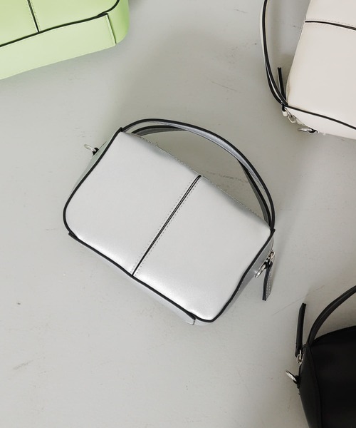 SENSE OF PLACE by URBAN RESEARCH(センスオブプレイスバイアーバンリサーチ)の「2WAYセンターシームプチショルダーバッグ(ショルダーバッグ・レディース・シルバー/アイボリー/ピンク/ブラック/ミント/ゴールド・ONE)」の5枚目の写真