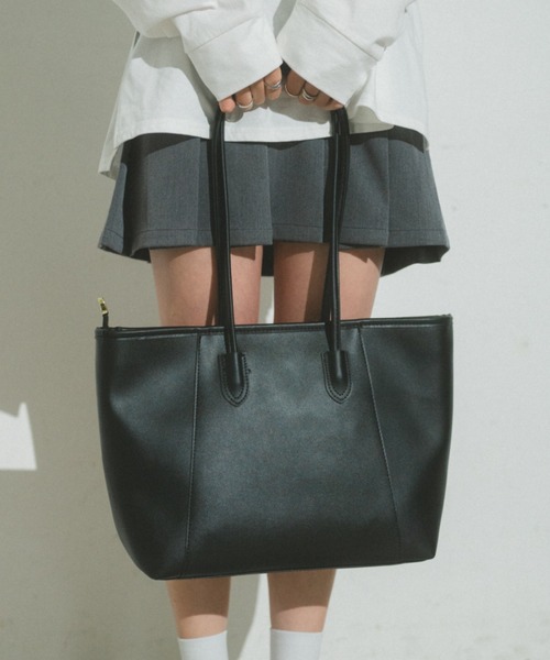 VANNIE U(ヴァニーユー)の「フェイクレザートートバッグ/A4対応/リクルートバッグ(トートバッグ・レディース・ブラック/ブラウン・FREE)」の16枚目の写真