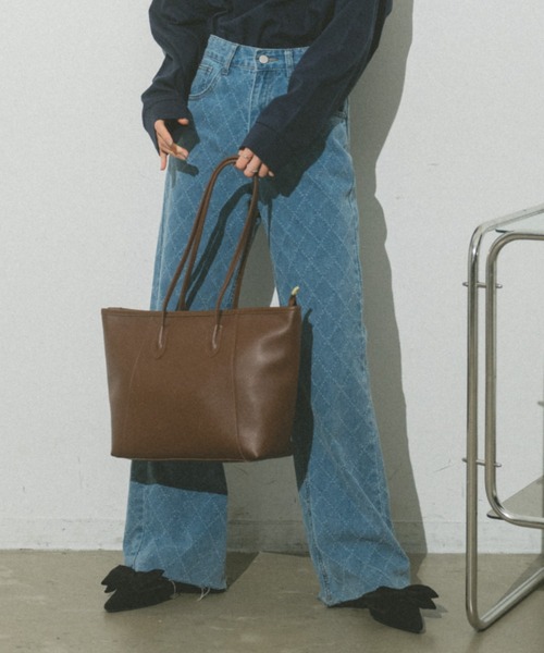 VANNIE U(ヴァニーユー)の「フェイクレザートートバッグ/A4対応/リクルートバッグ(トートバッグ・レディース・ブラック/ブラウン・FREE)」の3枚目の写真