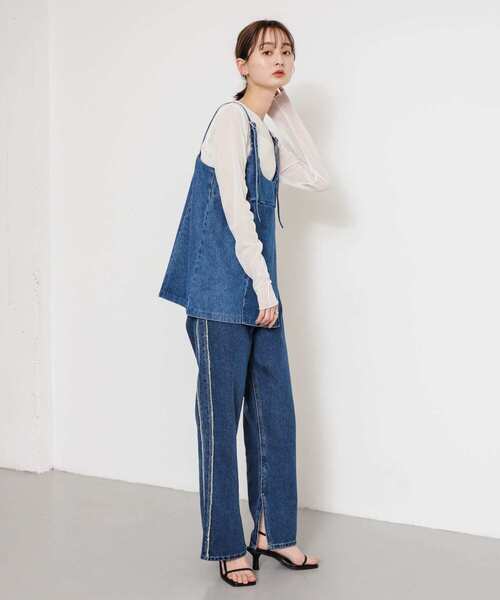 SENSE OF PLACE by URBAN RESEARCH（センスオブプレイスバイアーバンリサーチ）の「デニムキャミソールトップ（キャミソール・レディース・ライトインディゴブルー/ワンウォッシュ/オフホワイト・ONE）」の22枚目の写真