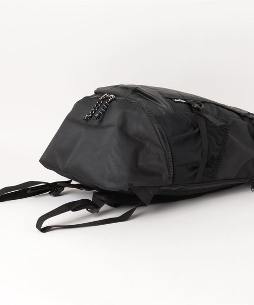 LOWRYS FARM（ローリーズファーム）の「WILDTHINGSスクエア　944331（バックパック/リュック・メンズ・ブラック/ネイビー・FREE）」の3枚目の写真