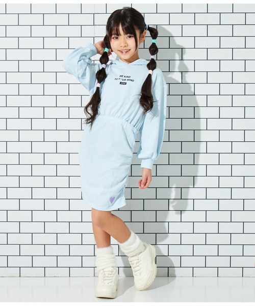 ANAP kids（アナップキッズ）の「ねこ耳フード付きミニ裏毛ワンピース（ワンピース・キッズ・オフホワイト/ラベンダー/サックスブルー・110cm/120cm/130cm）」の21枚目の写真