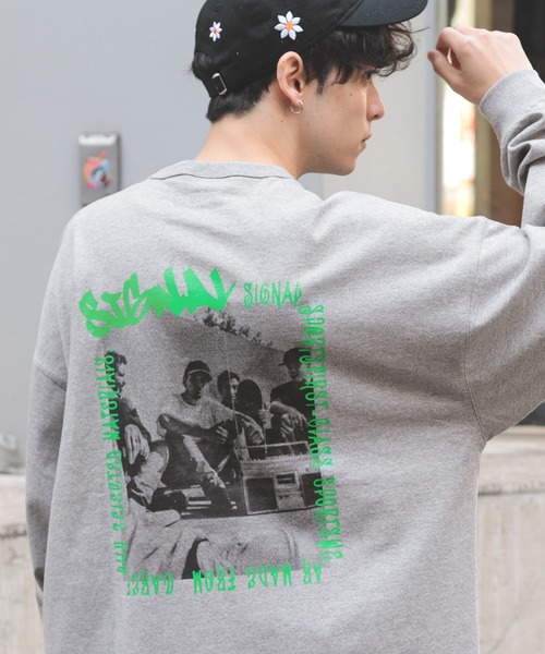 SIGNAL SPORTS(シグナルスポーツ)の「【SIGNAL SPORTS】バックフォトプリント/オーバーサイズロンT(Tシャツ/カットソー・メンズ・ホワイト/ブラック/グレー・MEDIUM/LARGE)」の1枚目の写真