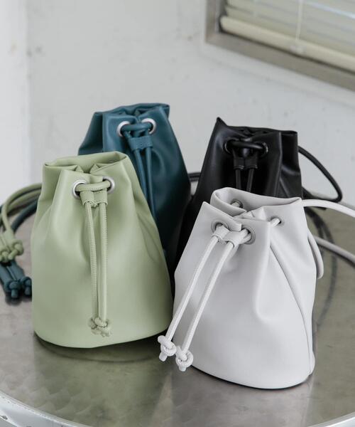 SENSE OF PLACE by URBAN RESEARCH（センスオブプレイスバイアーバンリサーチ）の「フェイクレザー2WAYキンチャクバッグ（ショルダーバッグ・メンズ・ブラック/ミント/ブルー/ライトベージュ・ONE）」の18枚目の写真