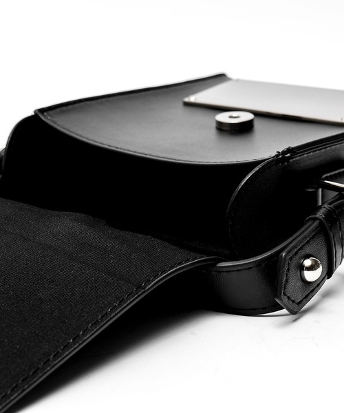 セール】【犬飼京×DEVICE】metal plate 2way shoulder bag/メタル