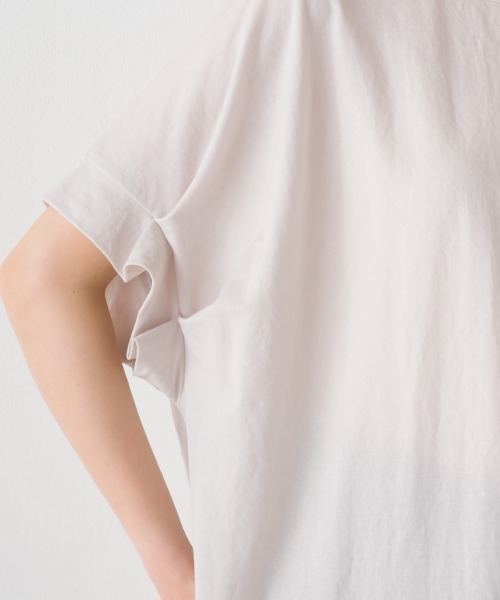 OMNES(オムネス)の「接触冷感レーヨンナイロン袖タックプルオーバ半袖(Tシャツ/カットソー・レディース・ブラック/ホワイト/ブラウン/ホワイト系その他/ブルー系その他/グリーン/キャメル/ネイビー/ラベンダー/グレー・FREE)」の14枚目の写真