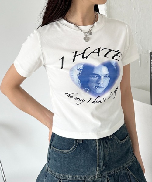 CLEA(クレア)の「ハートフォトプリント コンパクト半袖チビT(Tシャツ/カットソー・レディース・ブラック/ホワイト・M)」の3枚目の写真