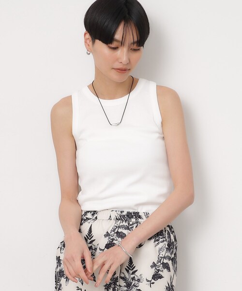 OPAQUE.CLIP（オペークドットクリップ）の「◆コットンフライスアメスリタンクトップ【洗濯機洗い可】（タンクトップ・レディース・ホワイト/ブラック/ネイビー・36/40/38）」の4枚目の写真