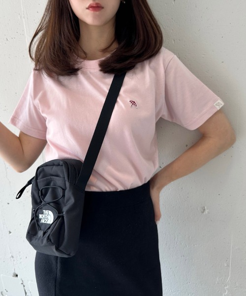 Arnie Arnold Palmer(アーニーアーノルドパーマー)の「【Arnie Arnold Palmer】6051980 T/C天竺フェルト刺繍Tシャツ(Tシャツ/カットソー・レディース・ホワイト/ピンク/ブラック・M/L/LL)」の3枚目の写真