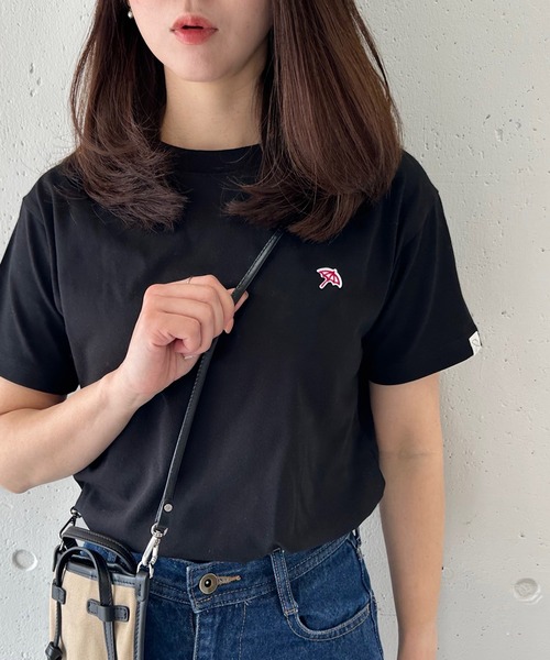 Arnie Arnold Palmer(アーニーアーノルドパーマー)の「【Arnie Arnold Palmer】6051980 T/C天竺フェルト刺繍Tシャツ(Tシャツ/カットソー・レディース・ホワイト/ピンク/ブラック・M/L/LL)」の2枚目の写真