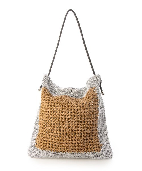 cache cache(カシュ カシュ)の「カシュカシュ cachecache / メタリックヤーンパネル編みトート(かごバッグ・レディース・シルバー/ゴールド/ブラック・FREE)」の3枚目の写真