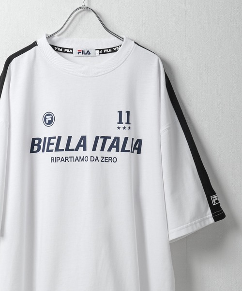 FILA(フィラ)の「【FILA】 90’s レトロ 袖ライン 半袖 ゲームシャツ / チームシャツ(Tシャツ/カットソー・レディース・ホワイト/ブラック/ブラック系/ホワイト系・LARGE/MEDIUM)」の1枚目の写真