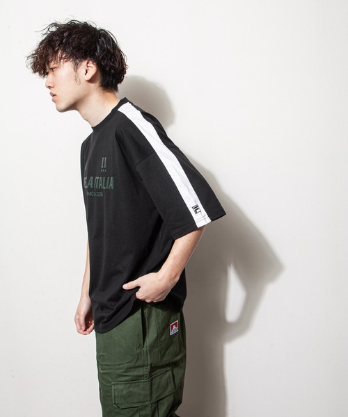 FILA(フィラ)の「【FILA】 90’s レトロ 袖ライン 半袖 ゲームシャツ / チームシャツ(Tシャツ/カットソー・レディース・ホワイト/ブラック/ブラック系/ホワイト系・LARGE/MEDIUM)」の7枚目の写真