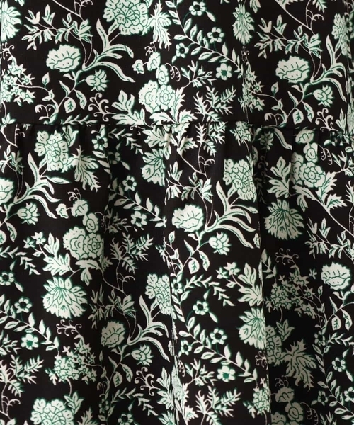 MK MICHEL KLEIN（エムケーミッシェルクラン）の「ティアードデザイン