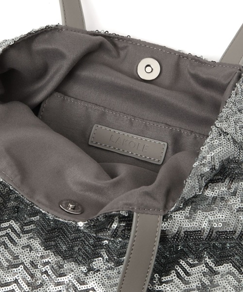 LAKOLE（ラコレ）の「スパンコールトートバッグ / 116059（トートバッグ・レディース・グレー/シルバー/パープル・FREE）」の4枚目の写真