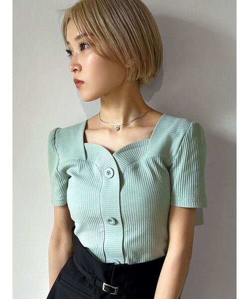 EMODA(エモダ)の「フロントボタンリョートリブトップ(Tシャツ/カットソー・レディース・グリーン/ブルー/ブラック/ホワイト・FREE)」の18枚目の写真