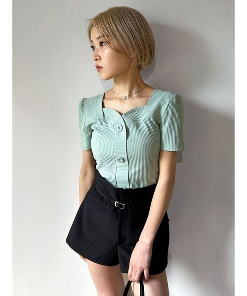 EMODA(エモダ)の「フロントボタンリョートリブトップ(Tシャツ/カットソー・レディース・グリーン/ブルー/ブラック/ホワイト・FREE)」の19枚目の写真