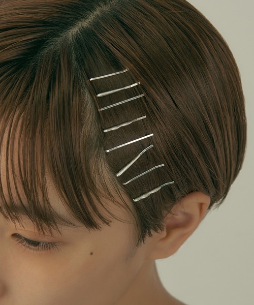 GOLDY(ゴールディ)の「ミニマル ライン マルチ セット ヘアピン(ヘアピン・レディース・ゴールド/シルバー系その他/ゴールド系その他/シルバー・FREE)」の2枚目の写真
