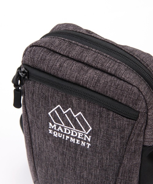 MADDEN EQUIPMENT（メデン イクイップメント）の「ネックポーチ ILIFF（ショルダーバッグ・メンズ・ネイビー/ブラック/アイボリー・ﾌﾘ-）」の13枚目の写真