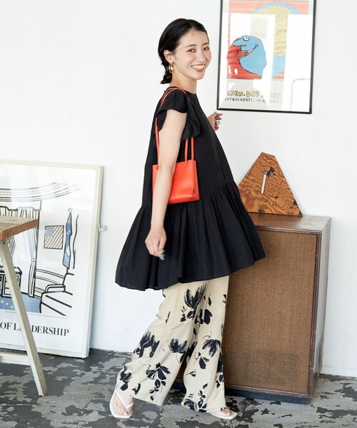 FREAK'S STORE(フリークスストア)の「限定展開 2トーン 花柄 リラックス イージーパンツ(その他パンツ・レディース・ベージュ/ブラック・フリ-)」の5枚目の写真