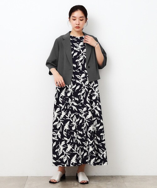 OPAQUE.CLIP（オペークドットクリップ）の「◆ショートテーラードジャケット【洗濯機洗い可】（テーラードジャケット・レディース・ダークグレー/ライトベージュ・40/38/42）」の9枚目の写真