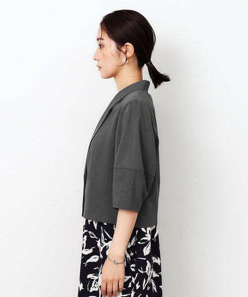 OPAQUE.CLIP（オペークドットクリップ）の「◆ショートテーラードジャケット【洗濯機洗い可】（テーラードジャケット・レディース・ダークグレー/ライトベージュ・40/38/42）」の12枚目の写真