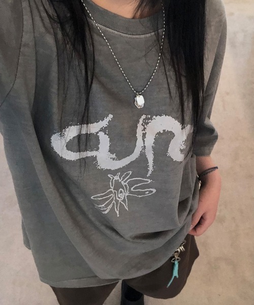 BY ATTENTION(バイアテンション)の「BIG SALE開催中!【BY ATTENTION】 フラワー プリント ピグメント 半袖 Tシャツ / ユニセックス(Tシャツ/カットソー・メンズ・ダークグレー/ブルー・FREE)」の9枚目の写真
