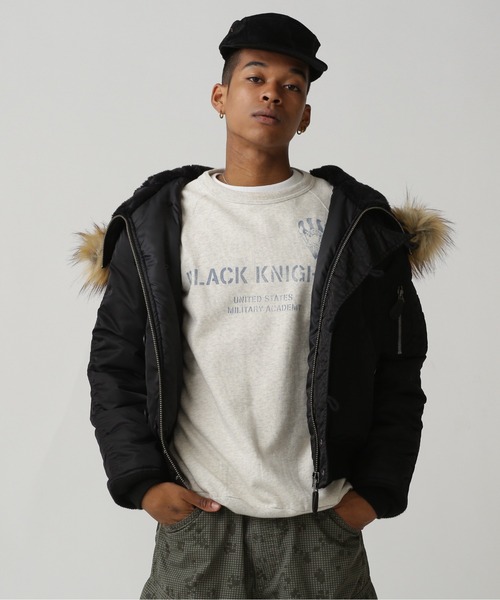 AVIREX（アヴィレックス）の「N-2B COMMERCIAL / N-2B コマーシャル / AVIREX / アヴィレックス（MA-1・メンズ・セージグリーン/ブラック・MEDIUM/LARGE/X-LARGE/XX-LARGE）」の4枚目の写真