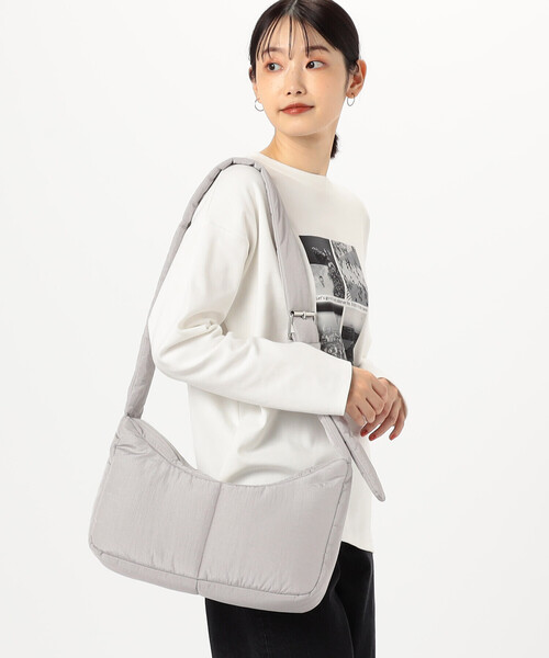 MONO COMME CA(モノコムサ)の「ボンディング ショルダー(ショルダーバッグ・レディース・ブラック/ライトイエロー/ライトグレー・FREE)」の3枚目の写真
