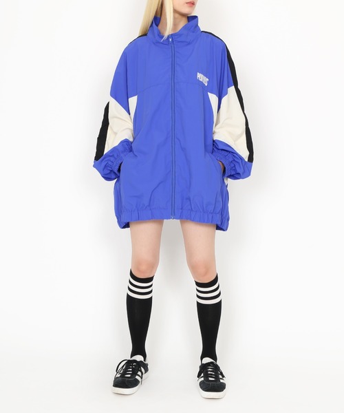 PUNYUS(プニュズ)の「切り替えナイロンジャケット(ナイロンジャケット・レディース・カーキ/ブラック/ブルー・2/3/4)」の15枚目の写真