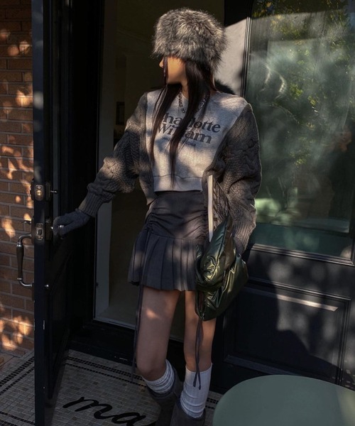 meJane(ミージェーン)の「ニットドッキング ロゴスウェットトレーナー(スウェット・レディース・ブラック/グレー/ブルー・FREE)」の8枚目の写真