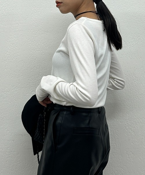 LOUNGEDRESS（ラウンジドレス）の「BASICテレコロンT（Tシャツ/カットソー・レディース・ブラック/オフホワイト/チャコールグレー/ライトグレー・FREE）」の9枚目の写真