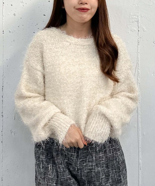 archives（アルシーヴ）の「ラメフェザーショートニットカーディガン（ニット/セーター・レディース・アイボリー/オレンジ/グレー/ブルー・MEDIUM）」の21枚目の写真