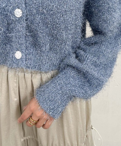 archives（アルシーヴ）の「ラメフェザーショートニットカーディガン