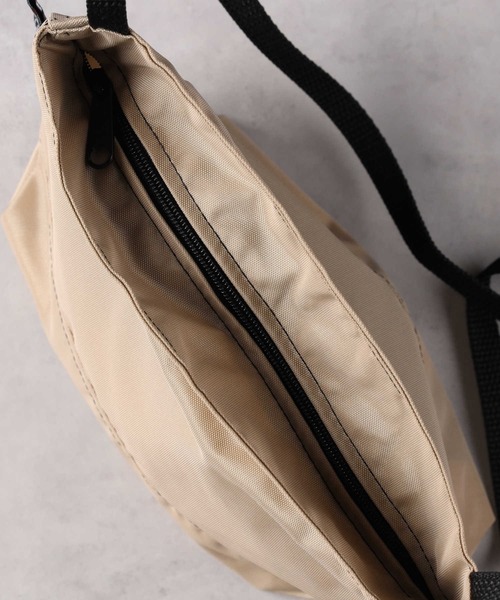 Right-on（ライトオン）の「【MELO】ミニトートショルダー（ショルダーバッグ・メンズ・ベージュ/パープル/ダークグリーン/ブラック・ONE SIZE）」の12枚目の写真