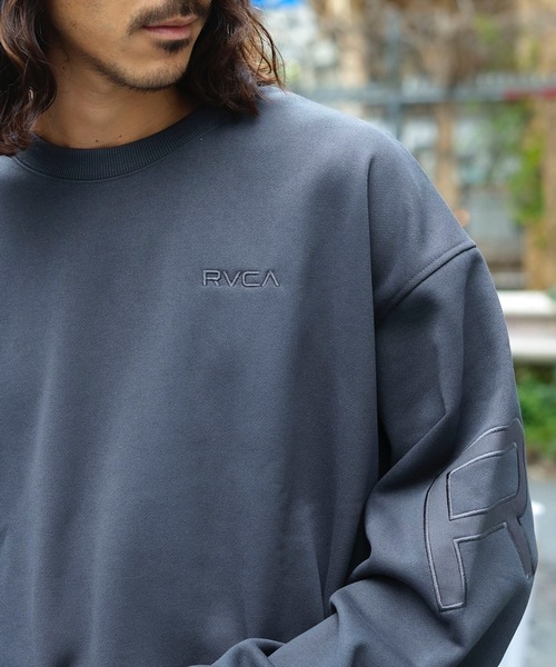 RVCA(ルーカ)の「RVCA メンズ FAKE RVCA CR トレーナー 【2024年秋冬モデル】/ルーカロゴバックプリントプルオーバースウェットトレーナー(スウェット・メンズ・ワインレッド/ホワイト/チャコールグレー/ブラック/グリーン系その他・SMALL/MEDIUM/LARGE/X-LARGE/XX-LARGE)」の15枚目の写真