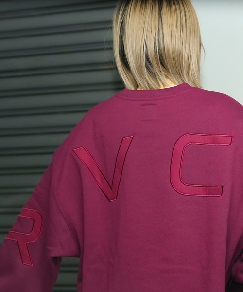 RVCA(ルーカ)の「RVCA メンズ FAKE RVCA CR トレーナー 【2024年秋冬モデル】/ルーカロゴバックプリントプルオーバースウェットトレーナー(スウェット・メンズ・ワインレッド/ホワイト/チャコールグレー/ブラック/グリーン系その他・SMALL/MEDIUM/LARGE/X-LARGE/XX-LARGE)」の22枚目の写真