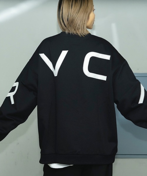 RVCA(ルーカ)の「RVCA メンズ FAKE RVCA CR トレーナー 【2024年秋冬モデル】/ルーカロゴバックプリントプルオーバースウェットトレーナー(スウェット・メンズ・ワインレッド/ホワイト/チャコールグレー/ブラック/グリーン系その他・SMALL/MEDIUM/LARGE/X-LARGE/XX-LARGE)」の6枚目の写真