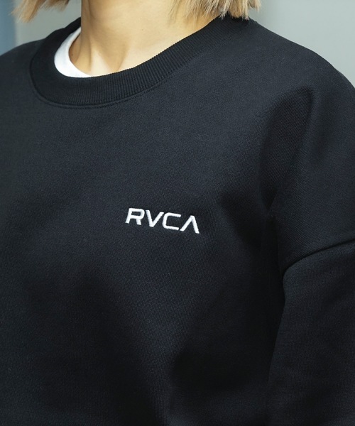 RVCA(ルーカ)の「RVCA メンズ FAKE RVCA CR トレーナー 【2024年秋冬モデル】/ルーカロゴバックプリントプルオーバースウェットトレーナー(スウェット・メンズ・ワインレッド/ホワイト/チャコールグレー/ブラック/グリーン系その他・SMALL/MEDIUM/LARGE/X-LARGE/XX-LARGE)」の9枚目の写真