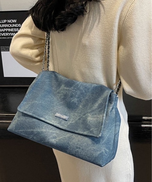 kirakiraShop(キラキラショップ)の「フェイクレザー チェーン ショルダーバッグ(ショルダーバッグ・レディース・ブラック/ブルー/ベージュ・FREE)」の3枚目の写真