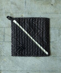 fennica（フェニカ）の「インドブロックプリント ツバメ刺繍 ミトン（キッチンツール）」