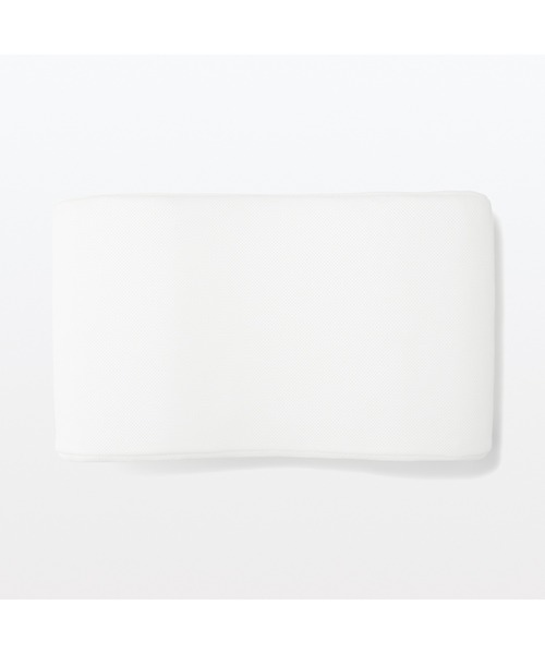 寝返りを受け止めるまくら ３５×６０×高さ：中央８．５両端１２ｃｍ（寝具）｜無印良品（ムジルシリョウヒン）