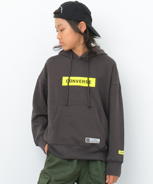CONVERSE(コンバース)の「【裏起毛】CONVERSE 別注高周波プリントフーディートレーナー(パーカー・キッズ・杢グレー/ブラック/チャコールグレー・130/140/150/160)」の3枚目の写真
