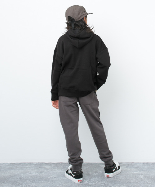 CONVERSE(コンバース)の「【裏起毛】CONVERSE 別注高周波プリントフーディートレーナー(パーカー・キッズ・杢グレー/ブラック/チャコールグレー・130/140/150/160)」の5枚目の写真